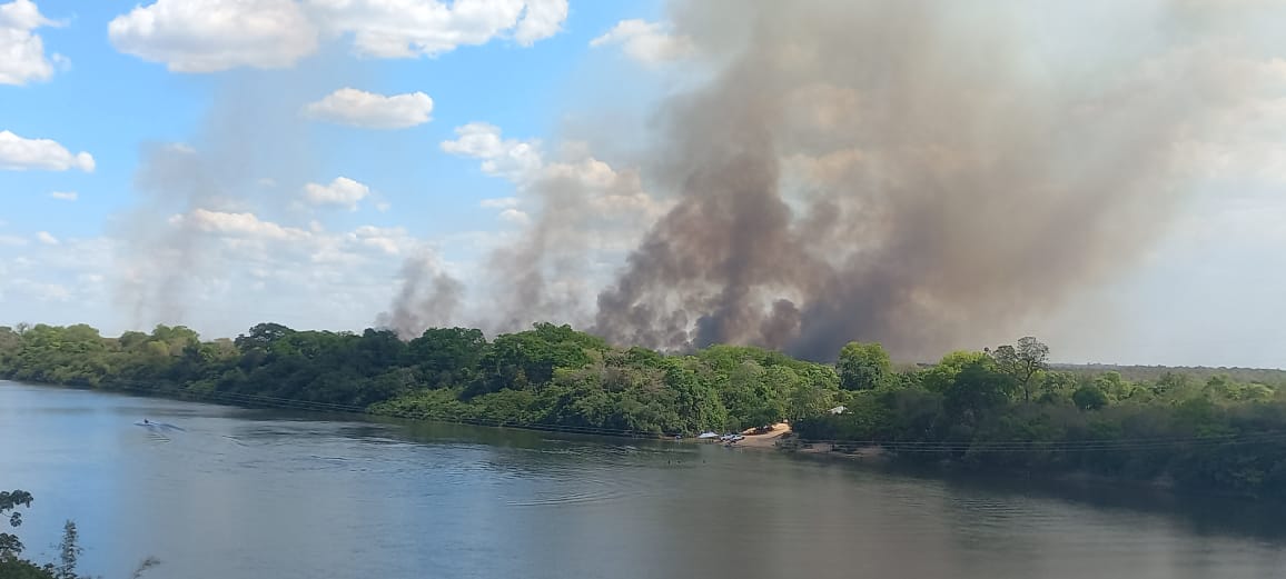 Moradores indignados com constantes incêndios em terra indígena