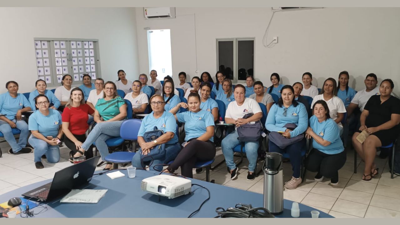 Agentes Comunitários de Saúde recebem orientações sobre campanha do Dezembro Vermelho