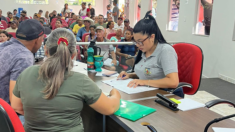 Prefeitura coletou assinaturas de concessão de créditos para parceleiros do P.A Nacional