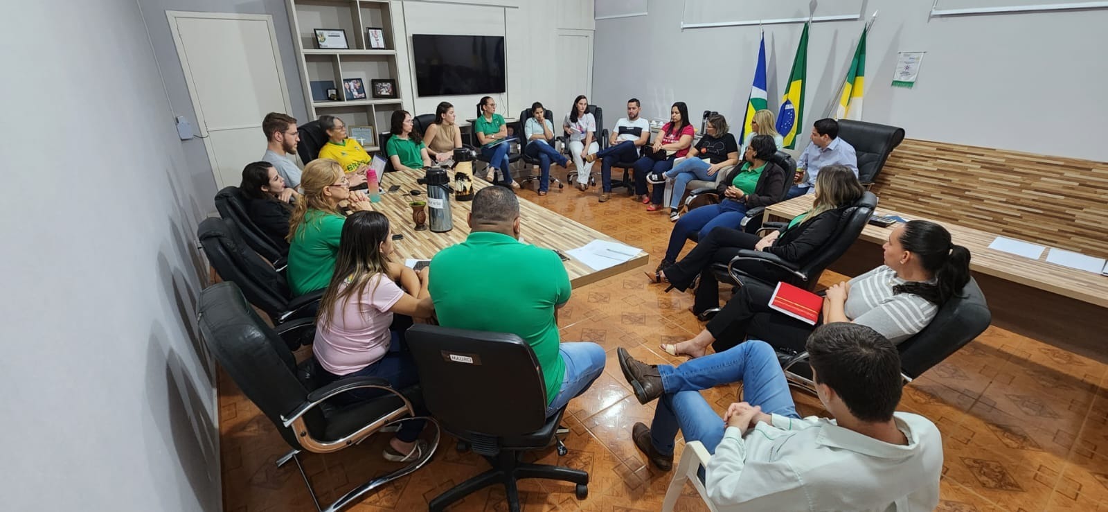 Setores de Contabilidade, Finanças, Compras, Controle Interno e Licitação do poder executivo de Querência estiveram em reunião