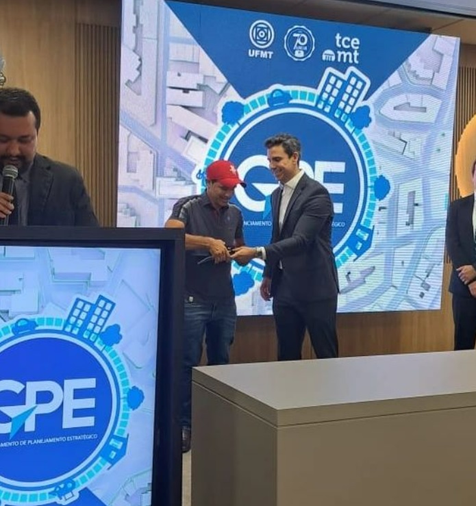 Prefeito Mansão de Bom Jesus do Araguaia recebe Honraria do TCE-MT por Excelência em Gestão Pública