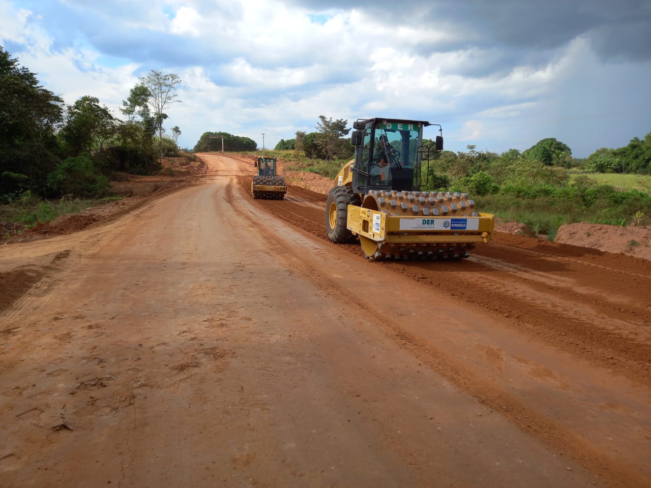 Foto: Reprodução Pavimentação asfáltica da MT-109; deputado faz indicação para o asfaltamento da rodovia que deverá passar por Água Boa e Querência