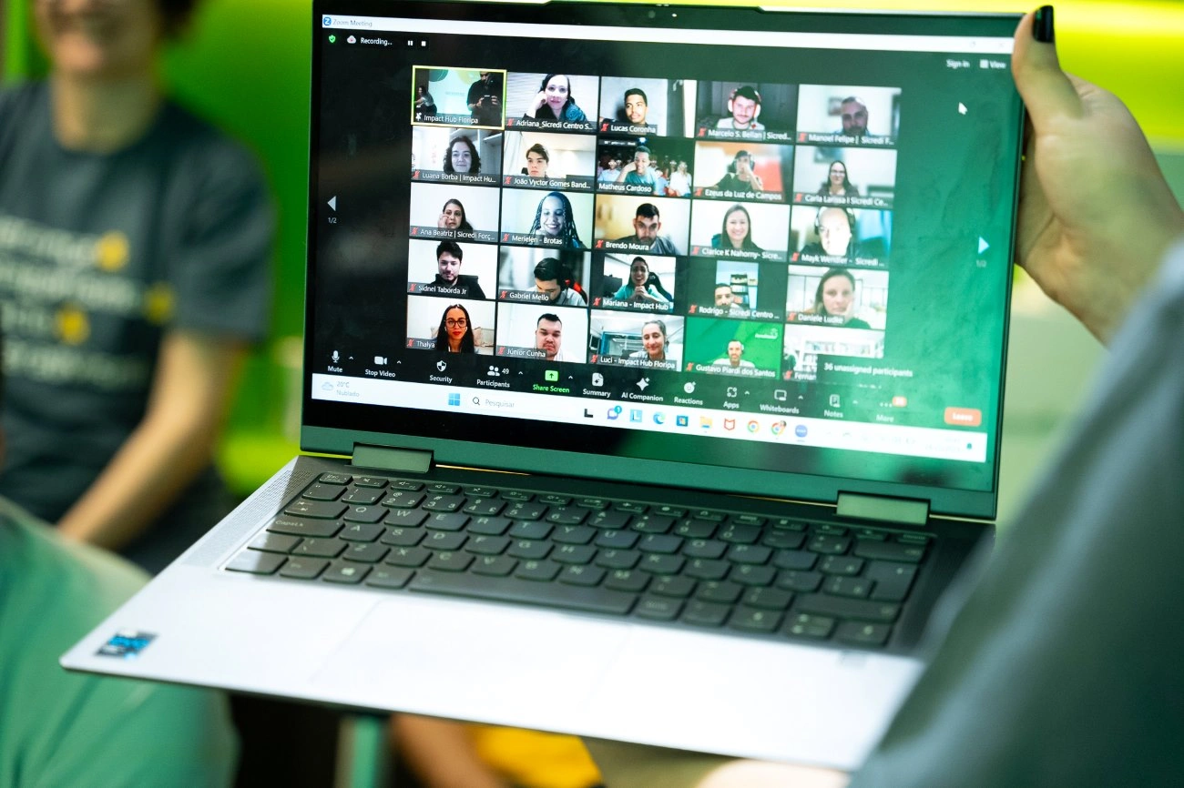 Sicredi potencializa projetos de impacto positivo entre membros dos Comitês Jovens