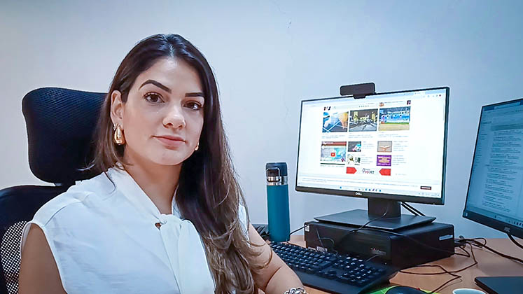 Promotora Eleitoral Dra. Bruna Affornalli orienta eleitores - veja vídeo