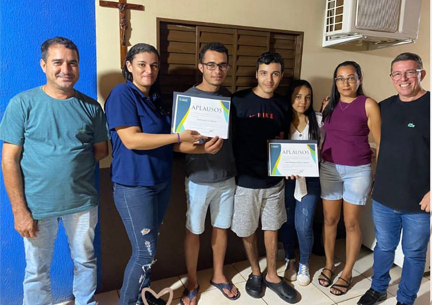 Atleta e professor de Karatê são homenageados pelo Dr. Eugênio