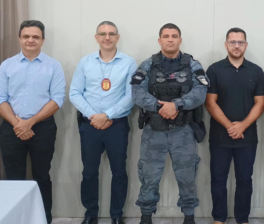 Roda de conversa sobre segurança pública na UAB local