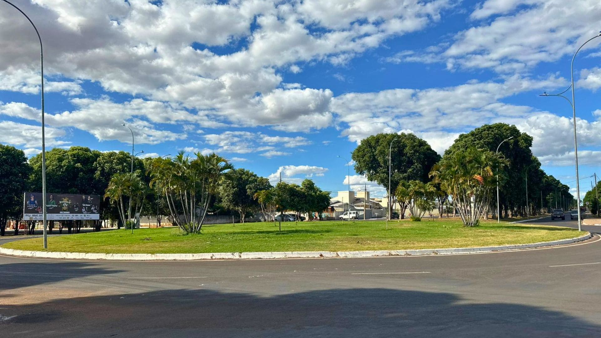 Prefeitura lança edital para interessados em "adotar" rotatória na cidade