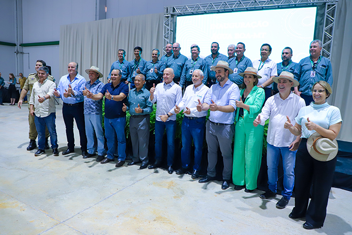 Autoridades visitam Cocamar - veja reportagem
