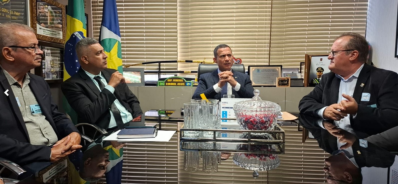 Visita ao Gabinete do Deputado Federal Coronel Assis Reforça Articulação por Recursos para Querência