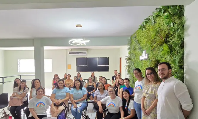 Juíza de Rib. Cascalheira participa de evento sobre autismo e destaca importância da informação
