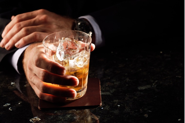 MP alerta bares e restaurantes sobre riscos de adulteração de bebidas