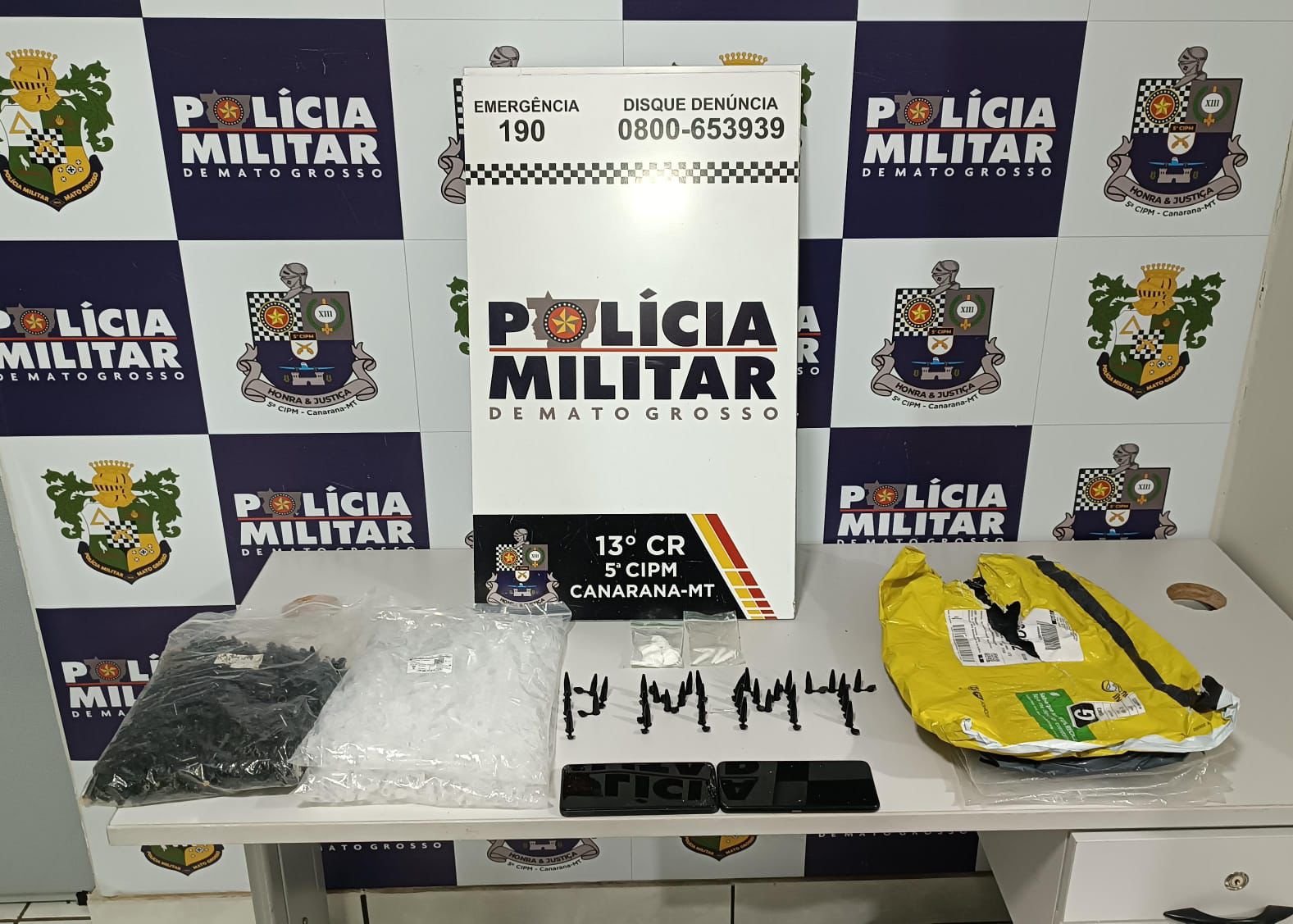 PM prende casal com drogas