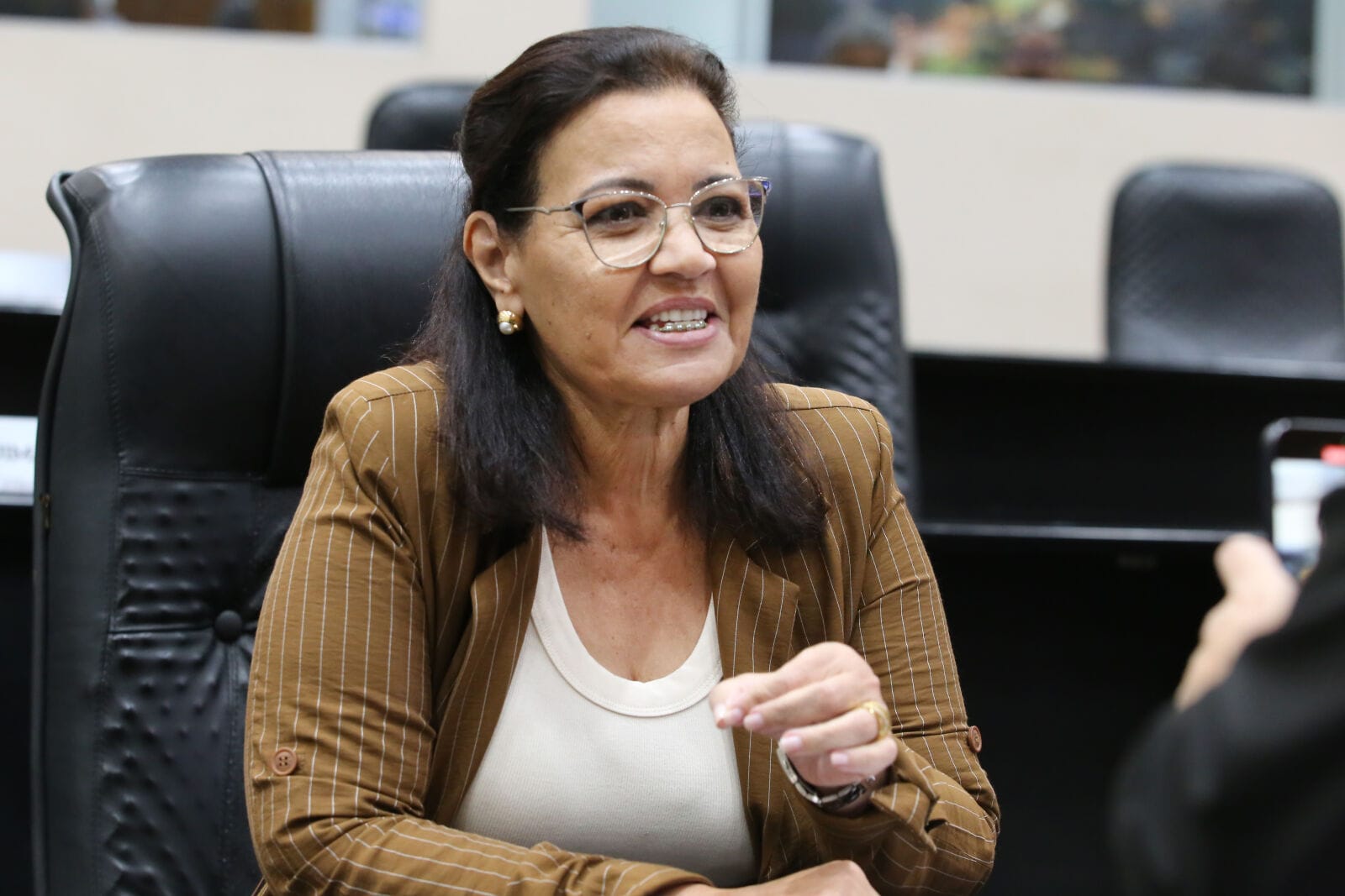Dep. Marildes apresenta projeto para colocar tornozeleira em agressores denunciados e condenados por violência contra mulheres