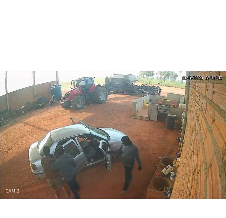 Invasores rendem família em fazenda; proprietário reage, um suspeito morre e outro foge para área de mata