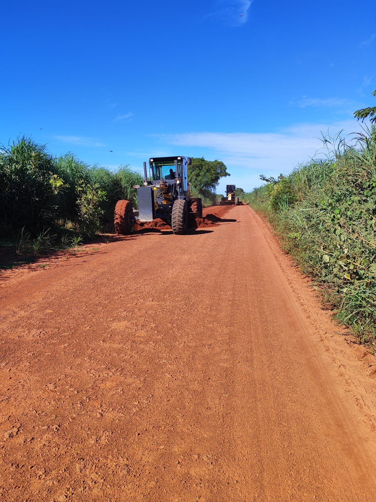 Recuperação de estradas no PA Jatobazinho
