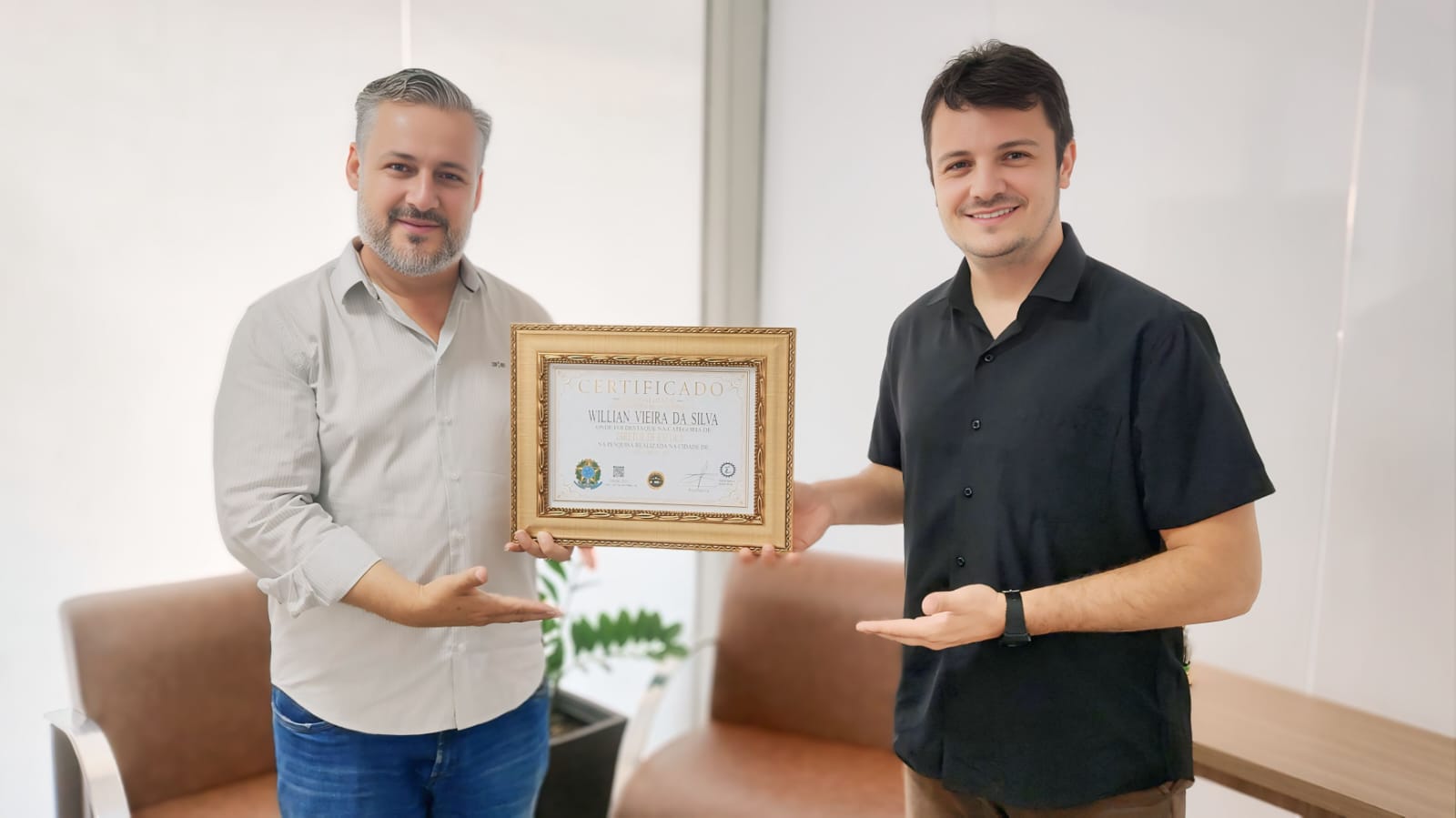 Willian Vieira da Silva é destaque como diretor de escola