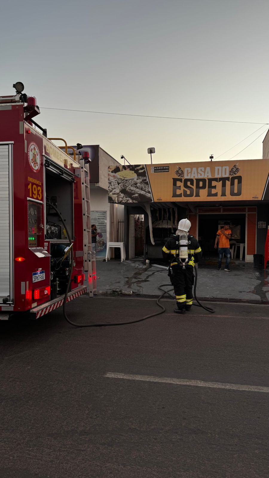 Incêndio em residência foi controlado pelos Bombeiros