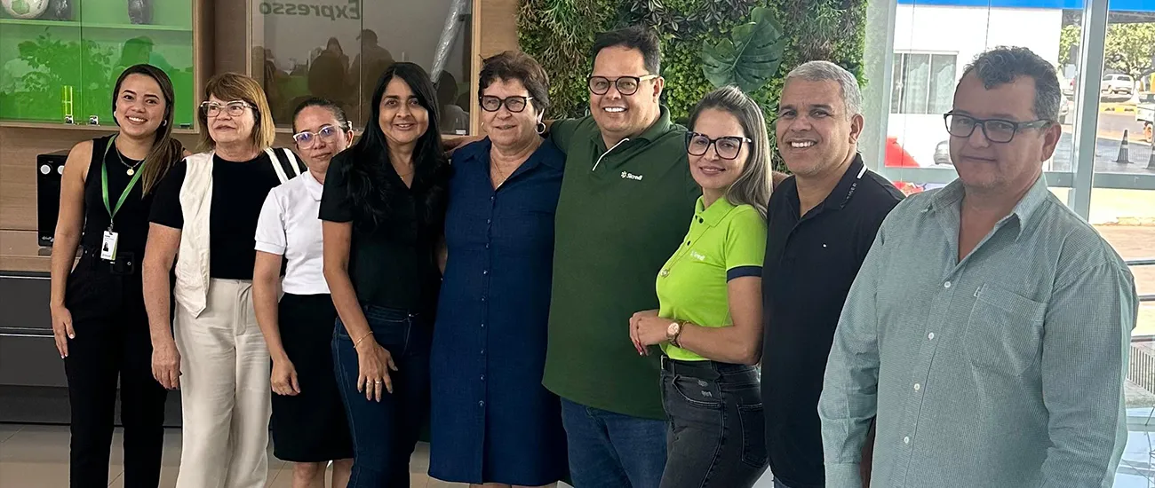 Prefeita de Rib. Cascalheira visita agência Sicredi Araxingu e celebra início do pagamento dos servidores pela cooperativa