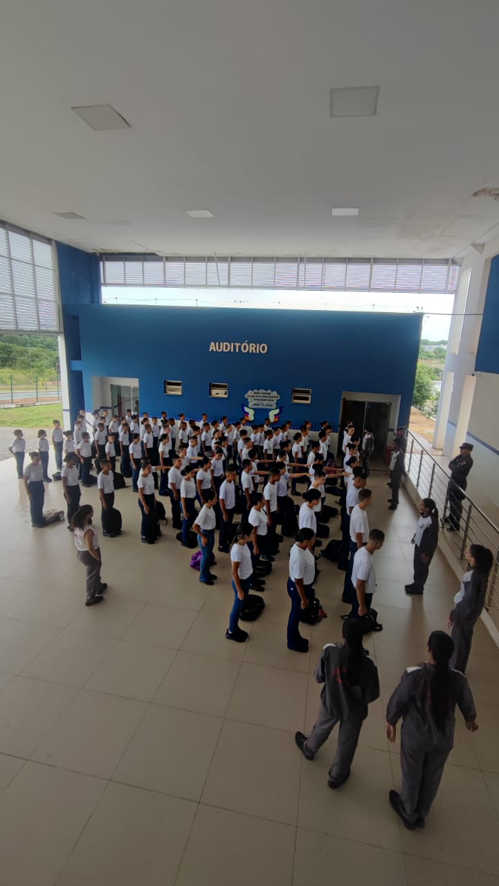 Escola Militar Tiradentes 3º Sgt Justino inicia ano letivo 2025