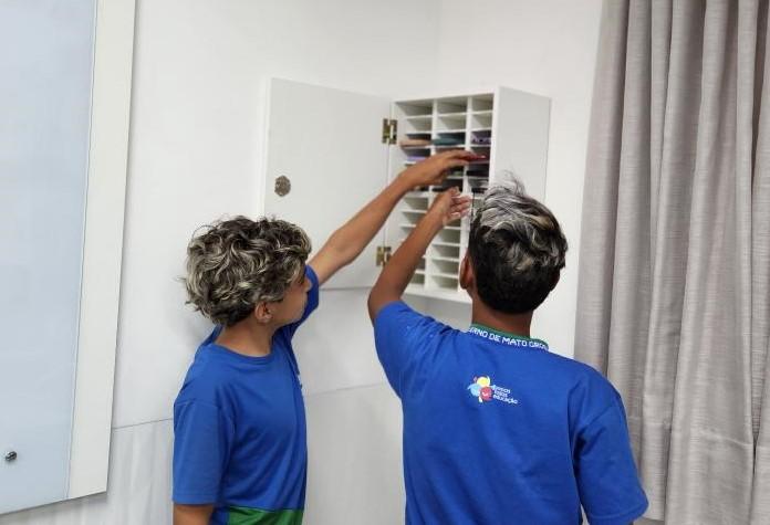 Seduc lança manual sobre proibição do uso de celulares nas escolas estaduais
