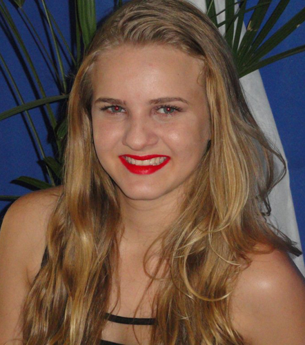 Karolaine Giacomini Martiniano - 16 anos