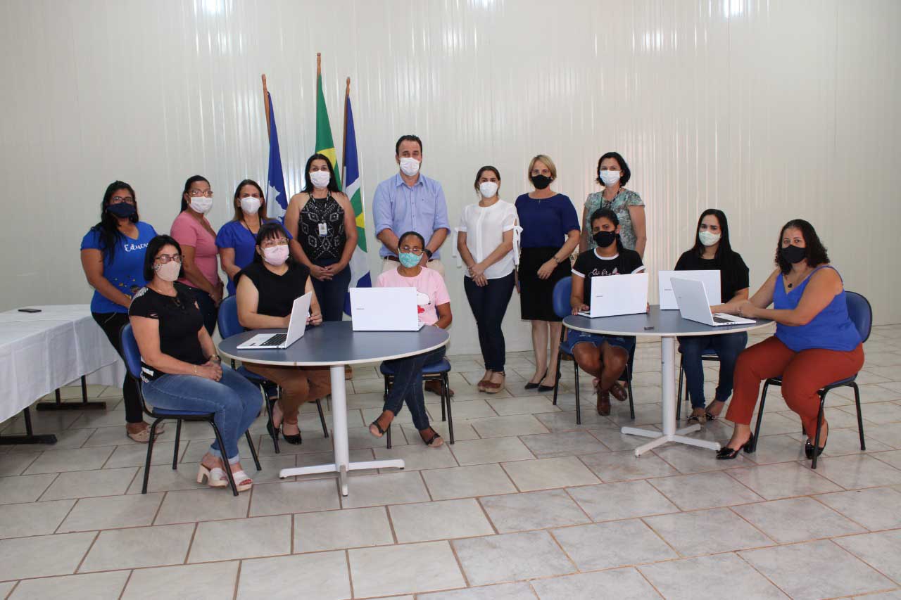 semec entrega materiais para aulas remotas 3