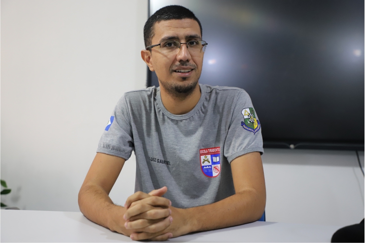 luiz gabriel esc militar