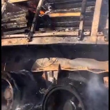 Carreta incendeia em Nova Nazaré - veja vídeo